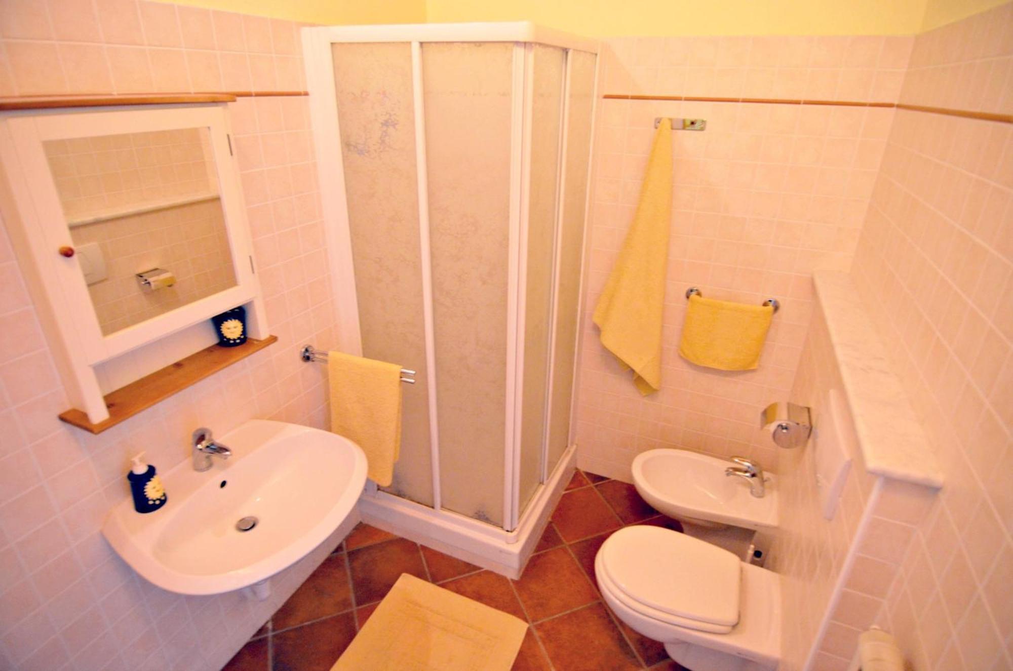 Гостьовий будинок Cascina Il Convivio Діано-д'Альба Номер фото
