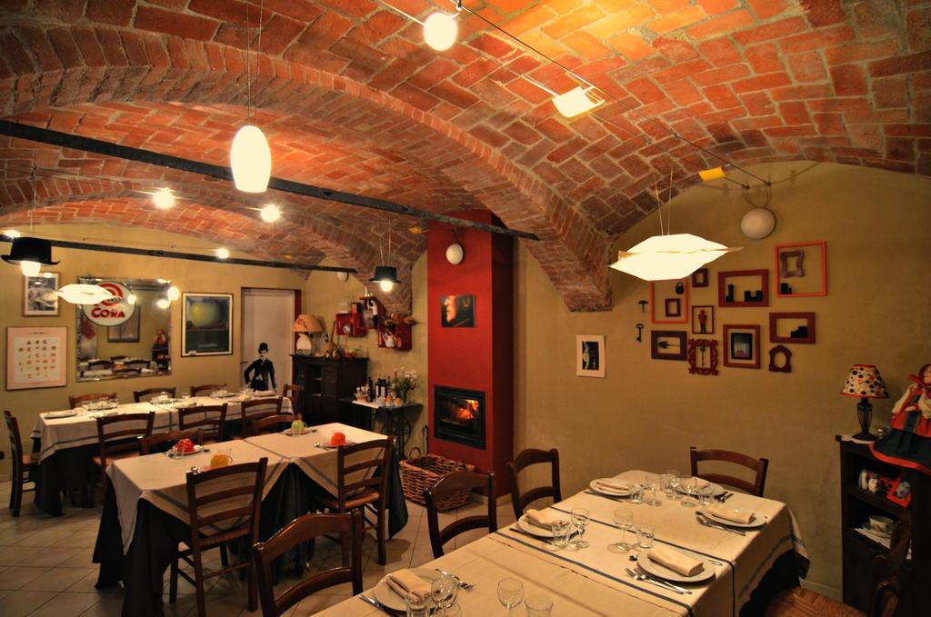 Гостьовий будинок Cascina Il Convivio Діано-д'Альба Екстер'єр фото
